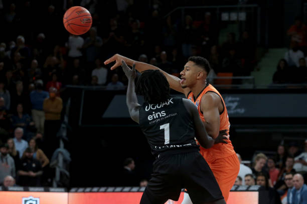 不只取决于 不只取决于